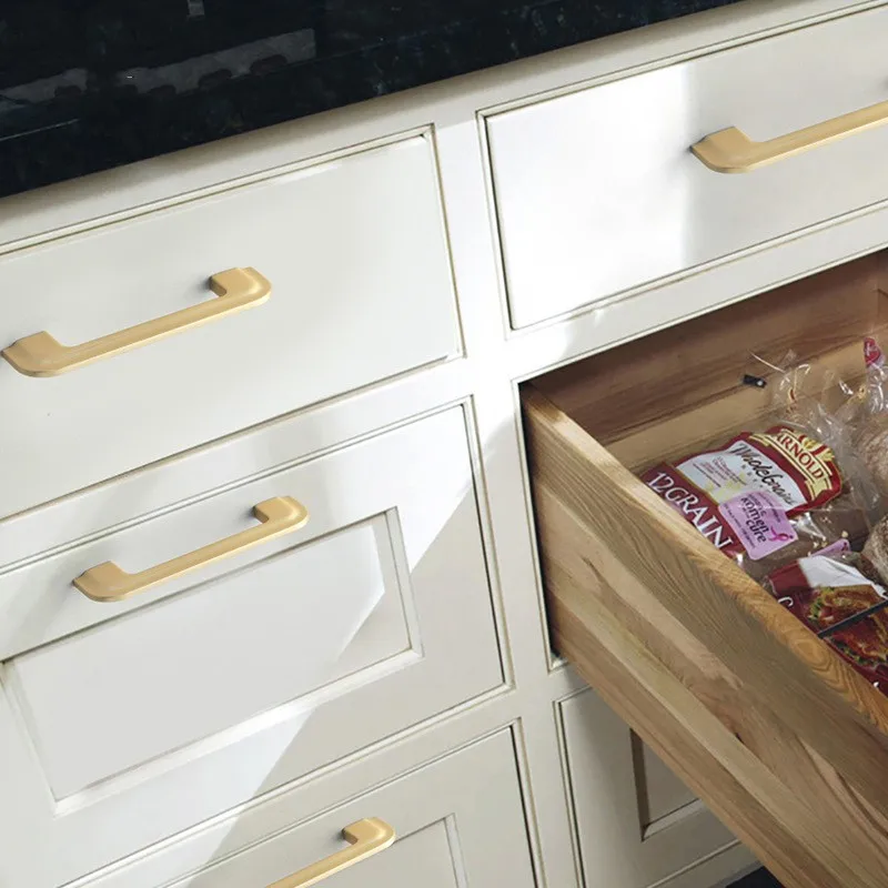 Zwart verlengde kastdeurgreep  - Quality Furniture Hardware recensie en prijs